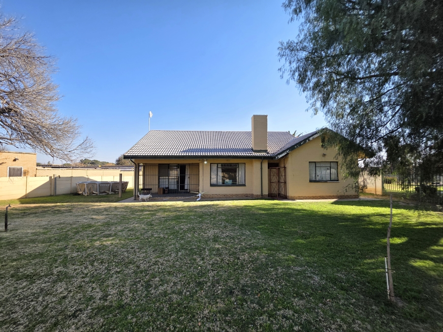 3 Bedroom Property for Sale in Lakeview Free State